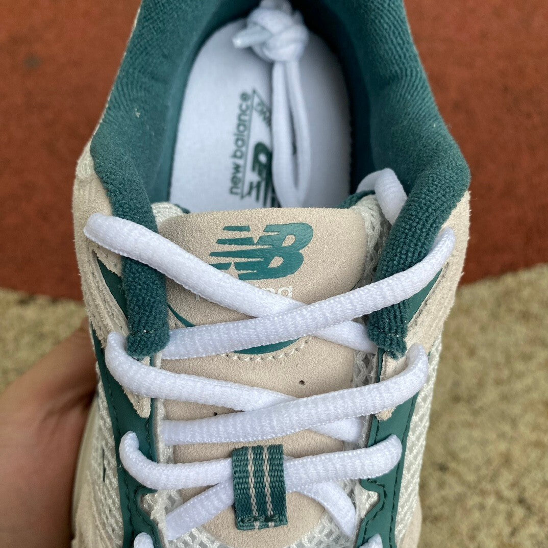 New Balance 530 "Moonbeam & New Spruce"