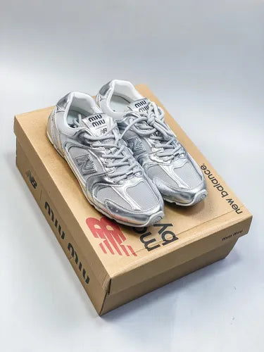 New Balance x MIU MIU 530