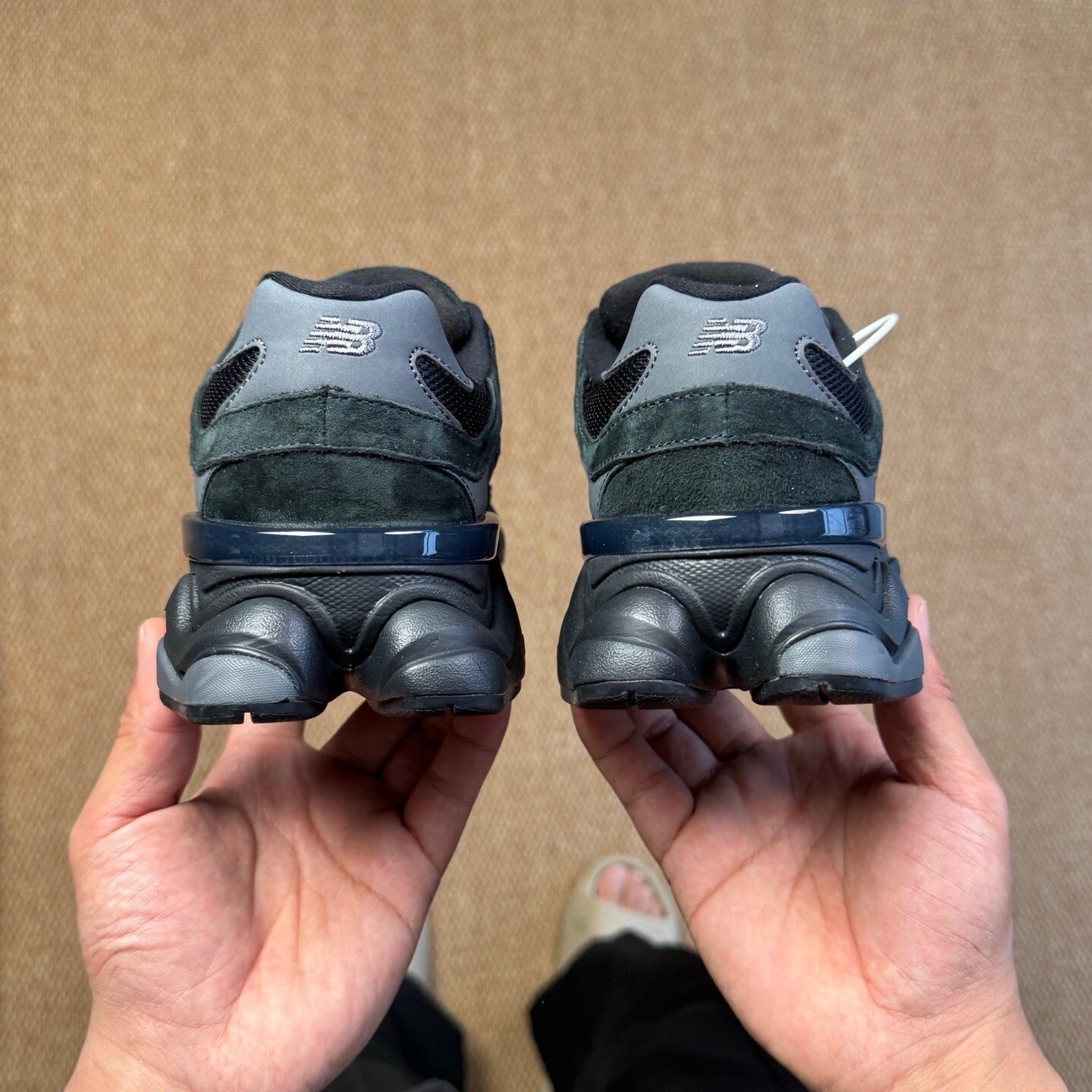 New Balance 9060 Black Cement