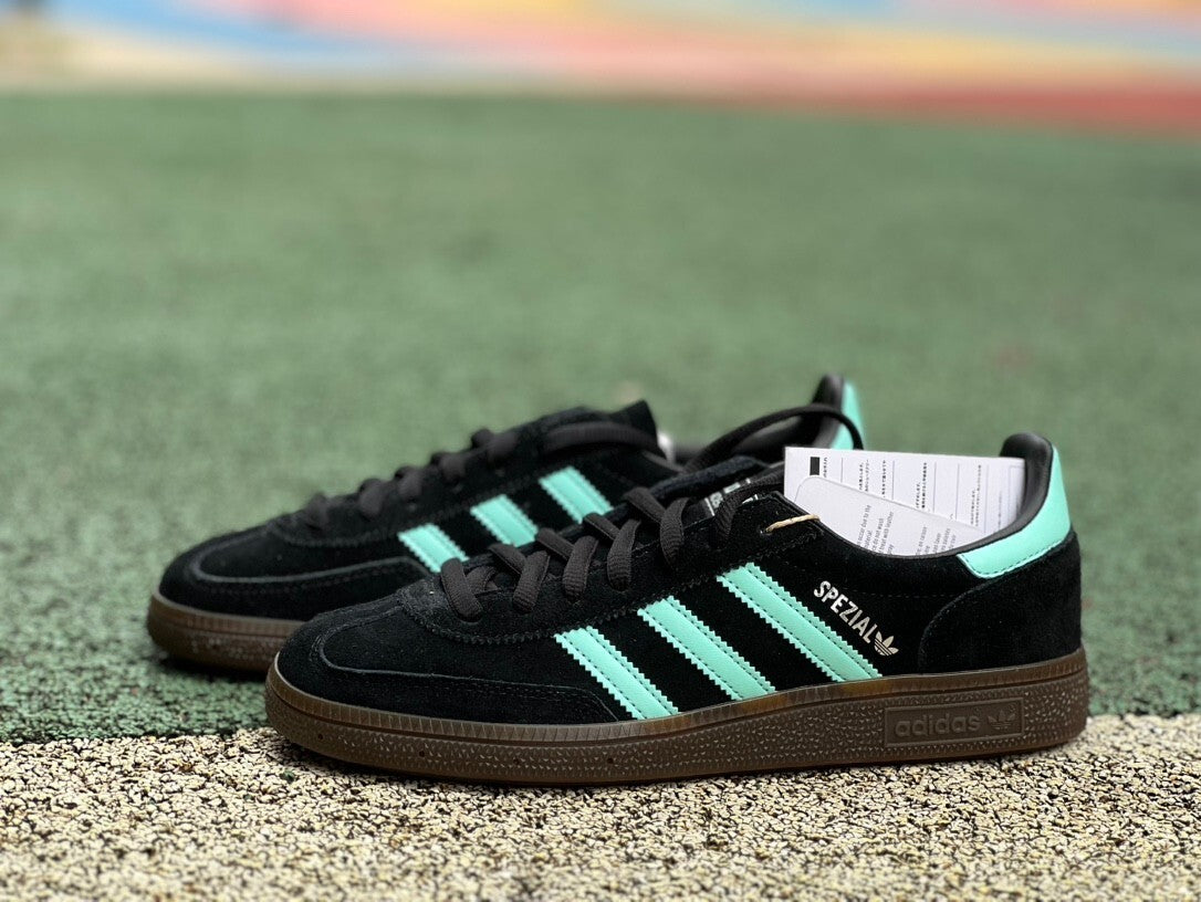 Adidas HANDBALL SPEZIAL  Core Black / Clear Mint / Gum