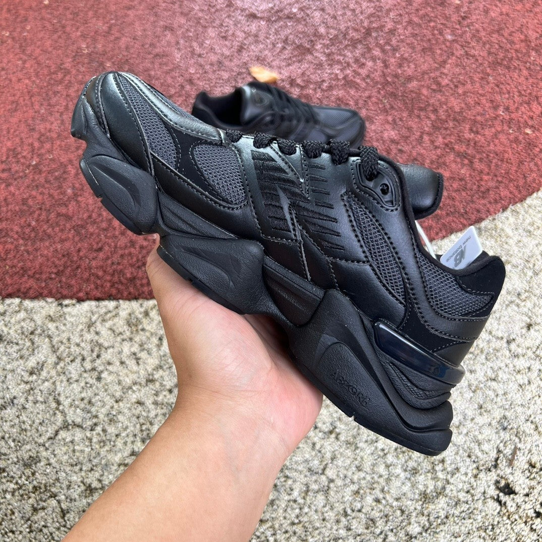New Balance 9060 "Triplo Nero"