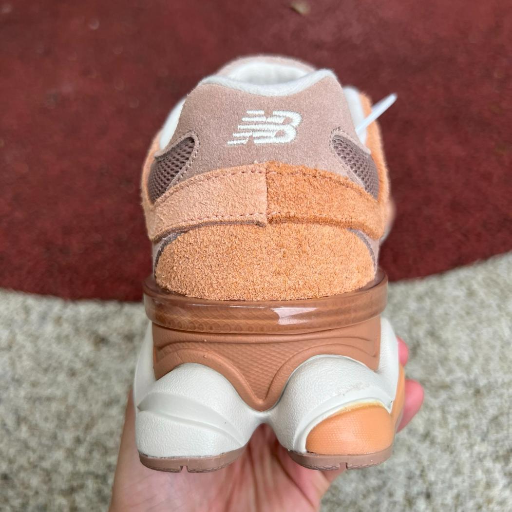 New Balance NB9060 WCW