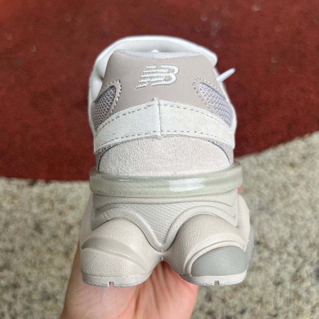 New Balance 9060 Grey Moonbeam