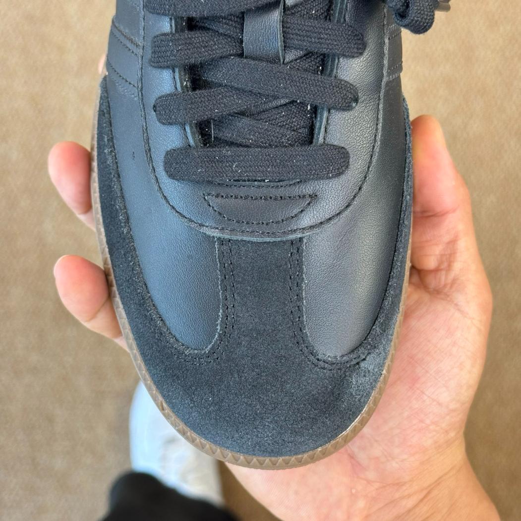 adidas Samba OG "Core Black & Gum"