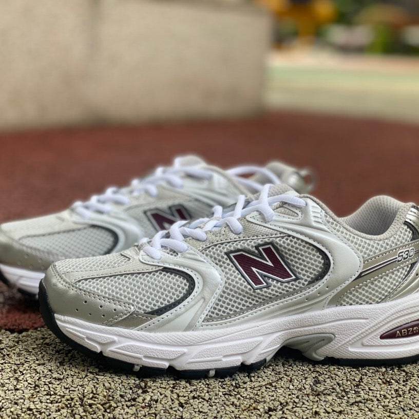 New Balance530 Metallic Burgundy