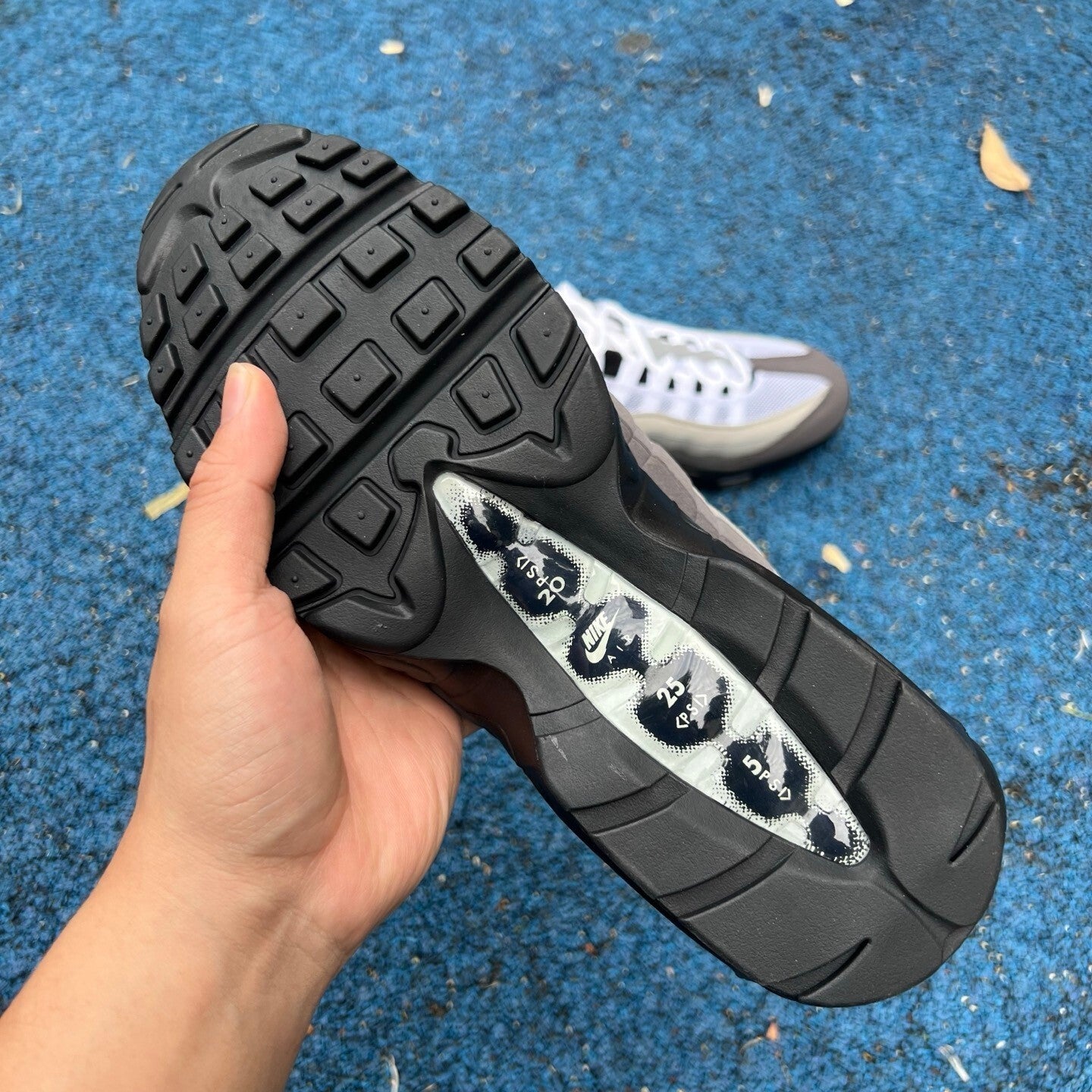 Nike Air Max 95 OG Neon