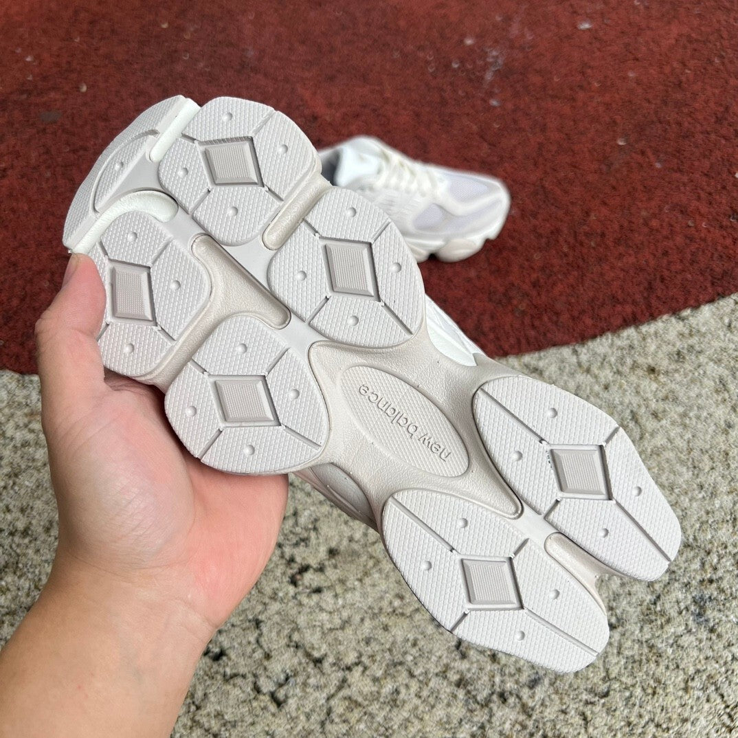 New Balance 9060 Grey Moonbeam