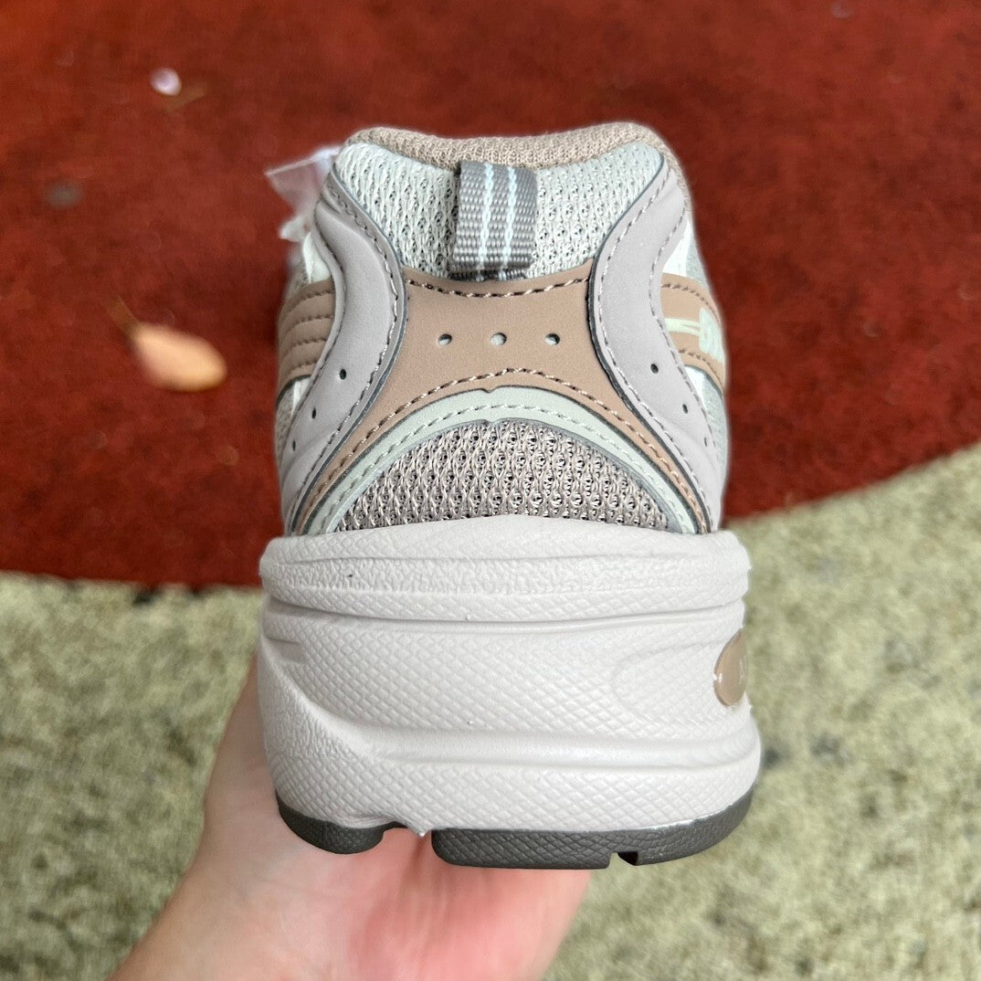 New Balance 530 Cream & Beige