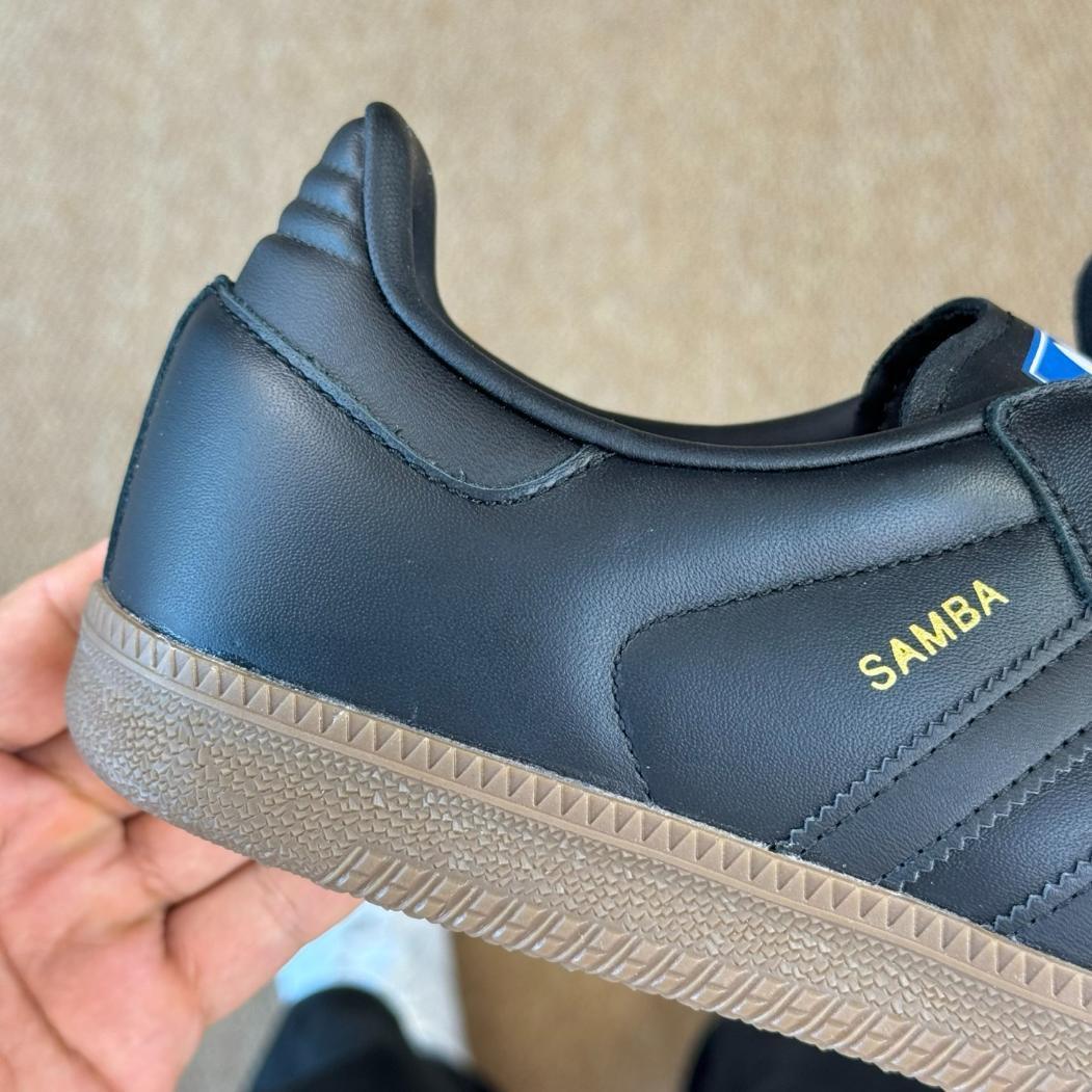 adidas Samba OG "Core Black & Gum"