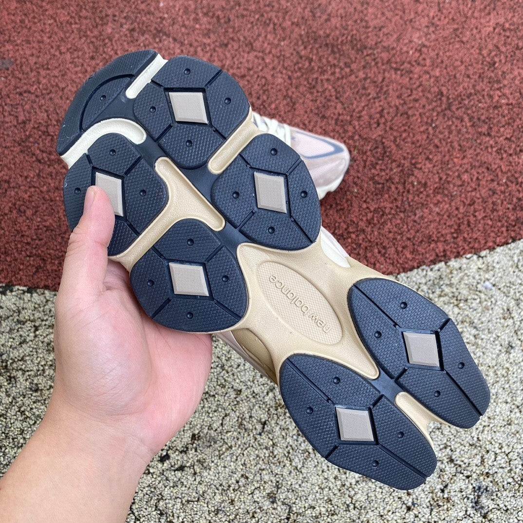 New Balance 9060 Driftwood Castlerock