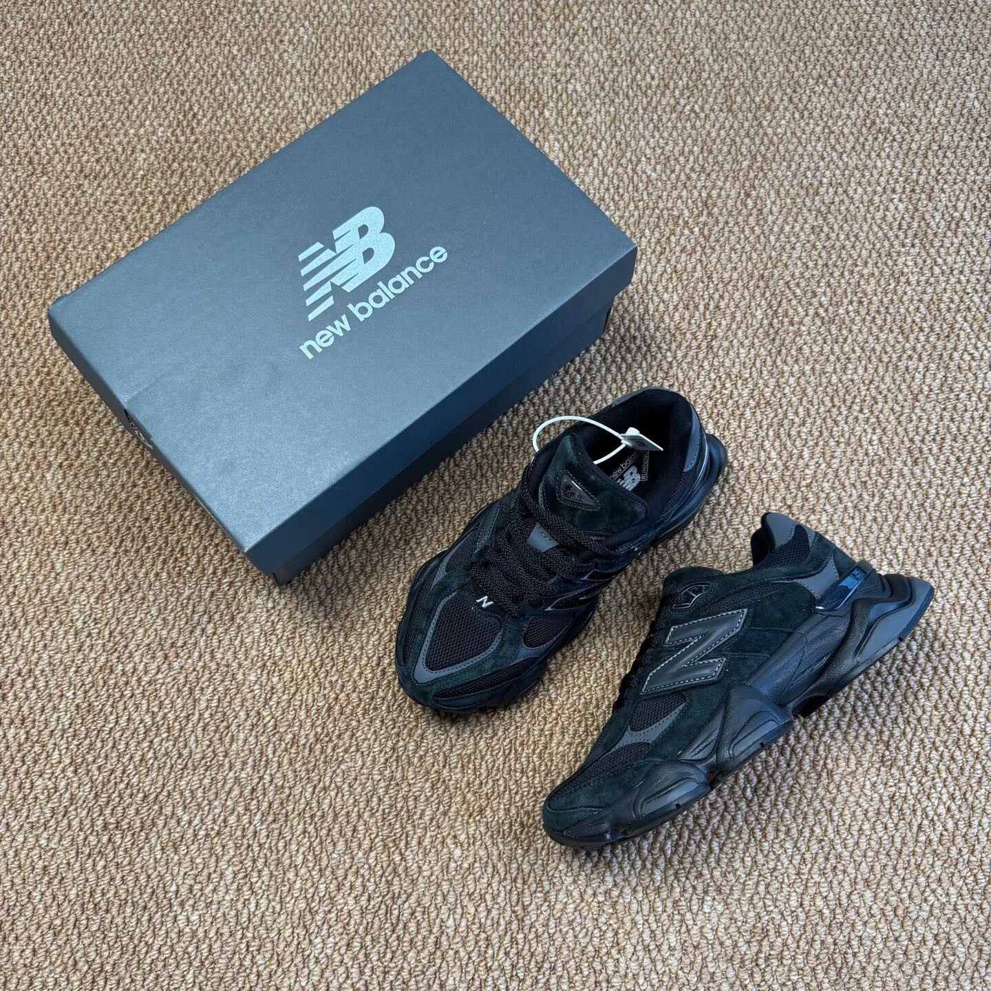 New Balance 9060 Black Cement