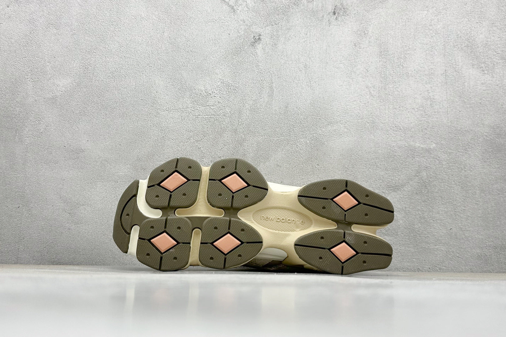 New Balance 9060 Flat Taupe Light Sparrow